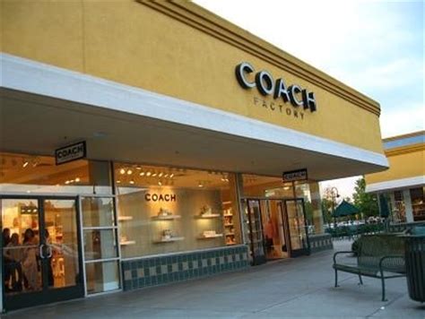 gilroy coach outlet